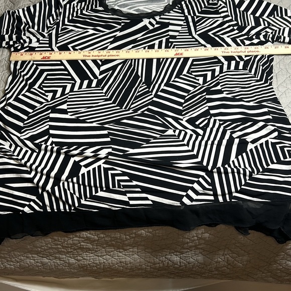 Cato Black and White Blouse with Sheer Trim Sz 26/28W - Picture 7 of 9